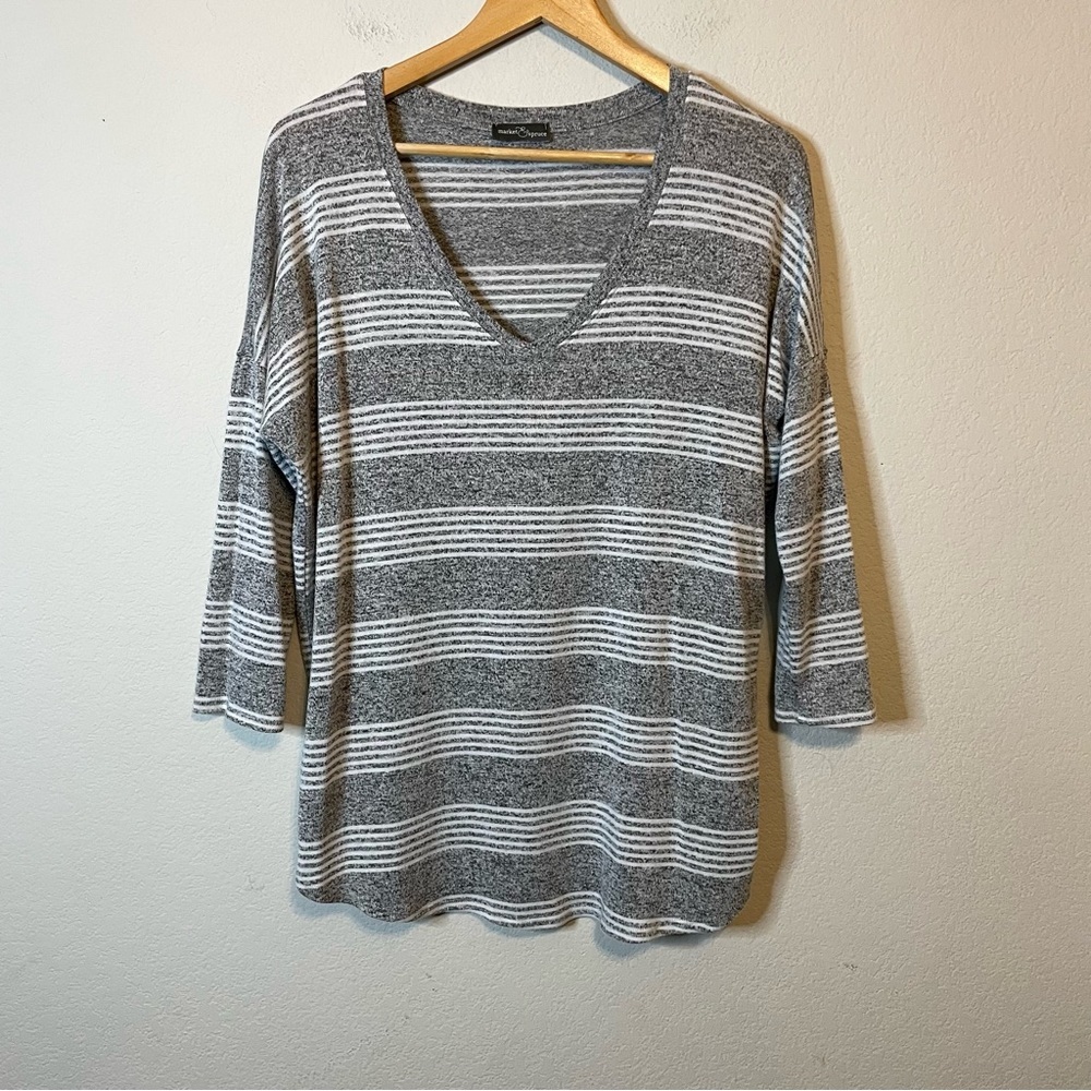 Market & Spruce V Neck Gray White Mini Stripe Lightweight Casual Shirt Sze Large